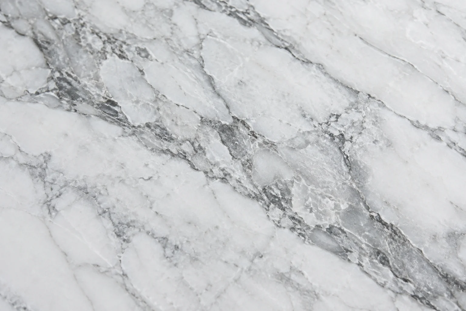 A practical checklist for buying natural stone slabs — illustrative editorial study